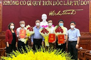 Trao Quyết định điều động và bổ nhiệm nhân sự tại Thành phố Hồ Chí Minh, Nghệ An, Bình Phước